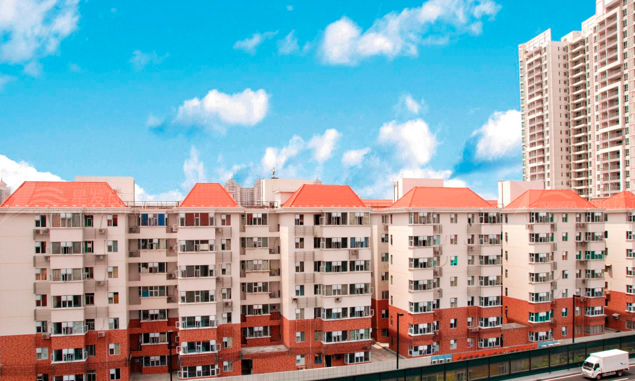 平改坡工程用合成樹脂瓦的優(yōu)勢，不僅僅是提升城市形象那么簡單！